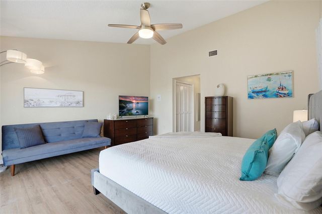 900 HARBOUR HOUSE DRIVE, Indian Rocks Beach, FL 33785