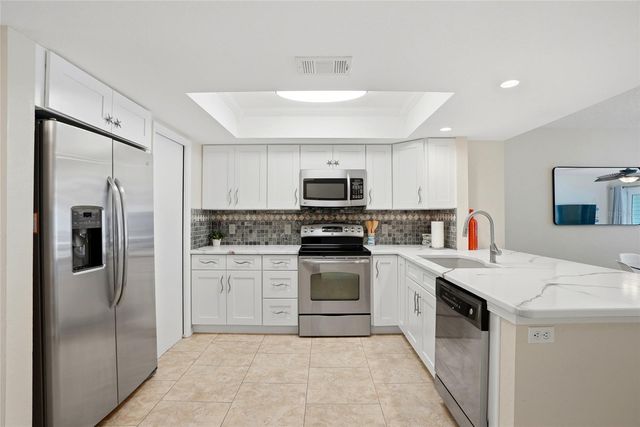 900 HARBOUR HOUSE DRIVE, Indian Rocks Beach, FL 33785