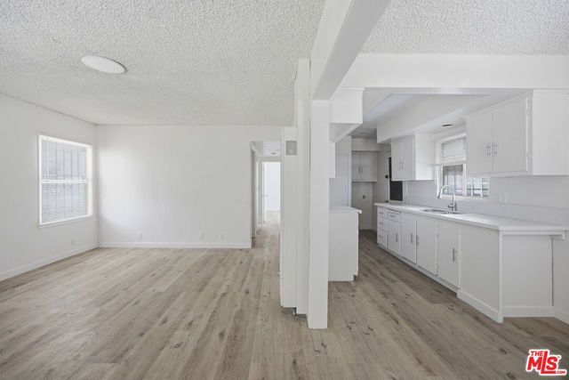 113 E 95th Street, Los Angeles, CA 90003