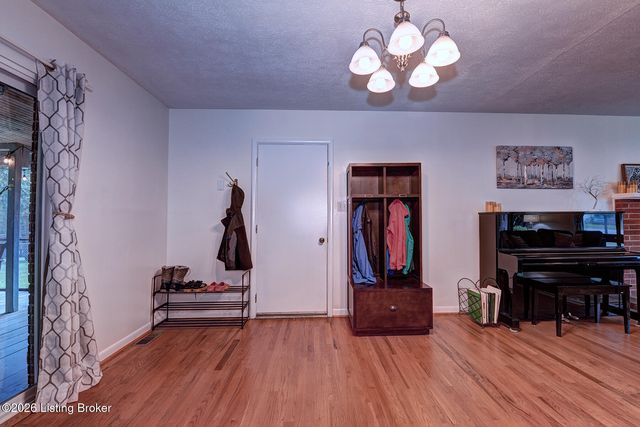 1200 Meadowridge Trail, Goshen, KY 40026