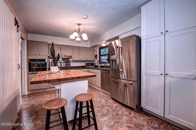 1200 Meadowridge Trail, Goshen, KY 40026