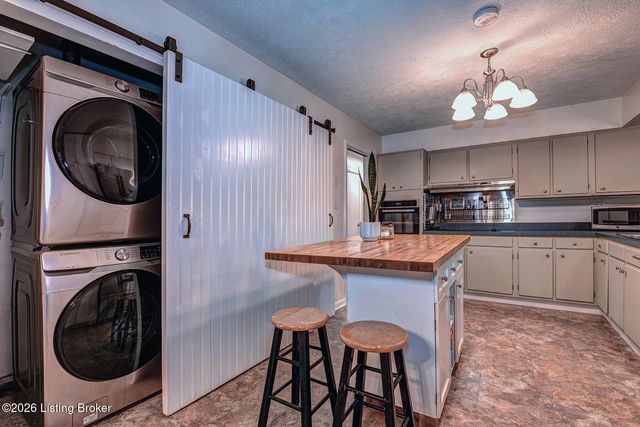 1200 Meadowridge Trail, Goshen, KY 40026