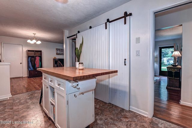 1200 Meadowridge Trail, Goshen, KY 40026