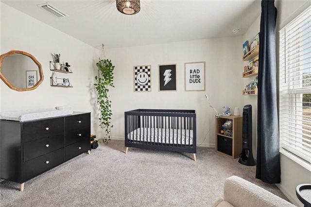 1409 NE 4th PL, Cape Coral, FL 33909