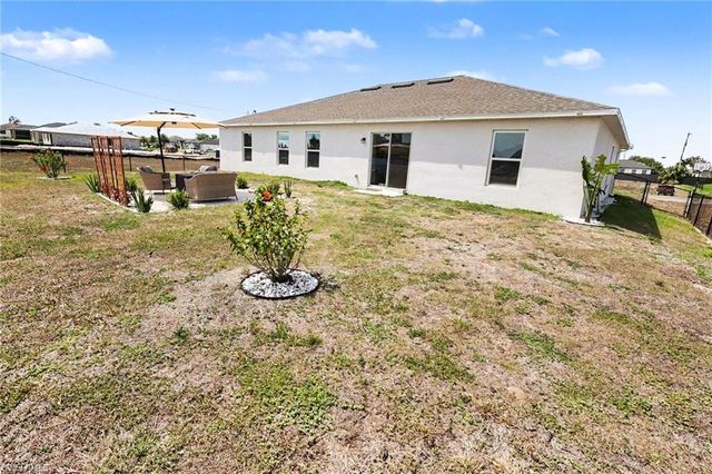 1409 NE 4th PL, Cape Coral, FL 33909