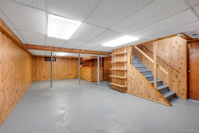 29 Glen Cove Drive, Glen Head, NY 11545