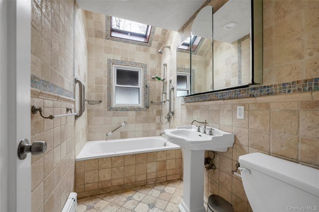 29 Glen Cove Drive, Glen Head, NY 11545