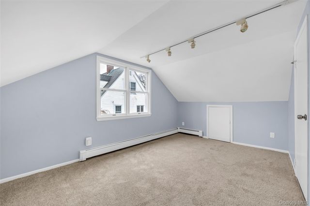 29 Glen Cove Drive, Glen Head, NY 11545