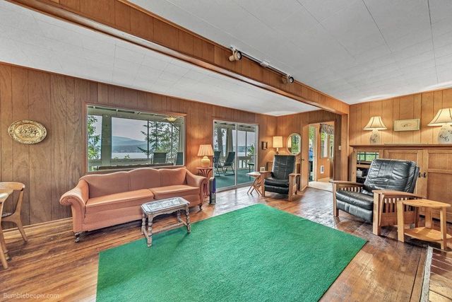 12222 N West Newman Lake Dr, Newman Lake, WA 99025