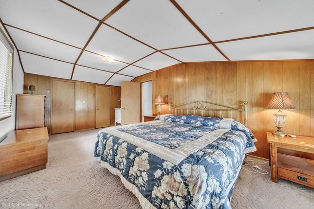 12222 N West Newman Lake Dr, Newman Lake, WA 99025