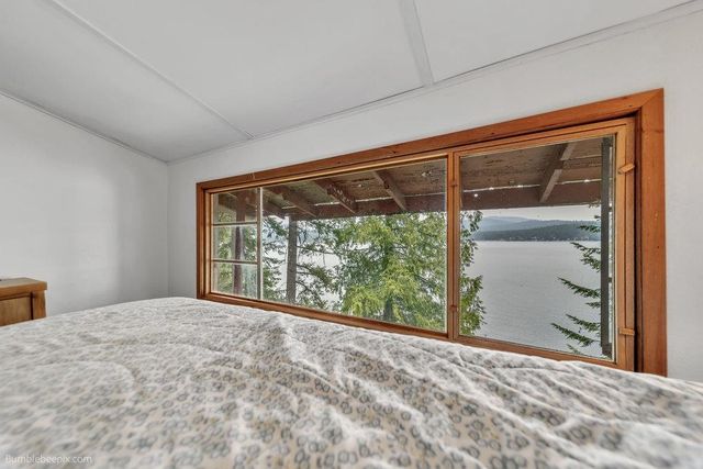 12222 N West Newman Lake Dr, Newman Lake, WA 99025