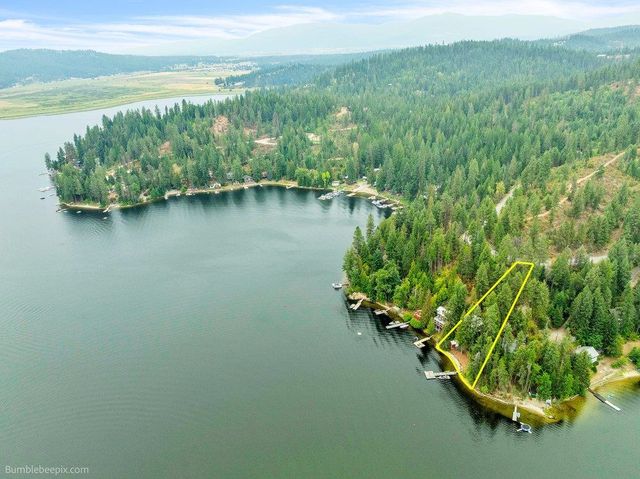 12222 N West Newman Lake Dr, Newman Lake, WA 99025