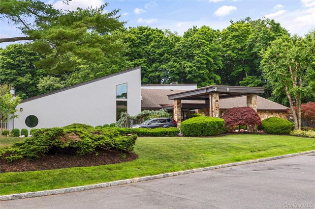 83 Foxwood Drive, Jericho, NY 11753