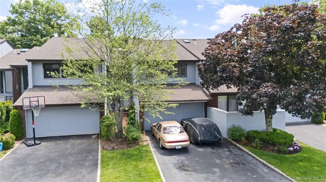 83 Foxwood Drive, Jericho, NY 11753