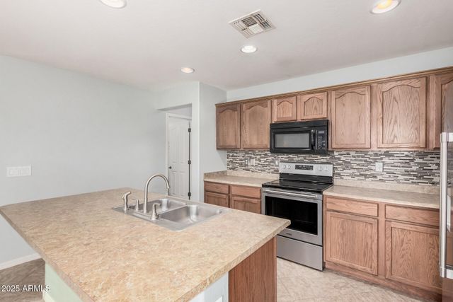 1027 W DESERT CANYON Drive, San Tan Valley, AZ 85143