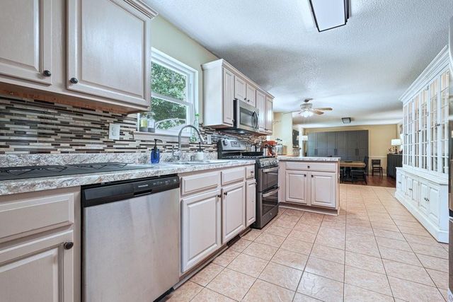 371 Silverleaf Lane, Dallas, GA 30157