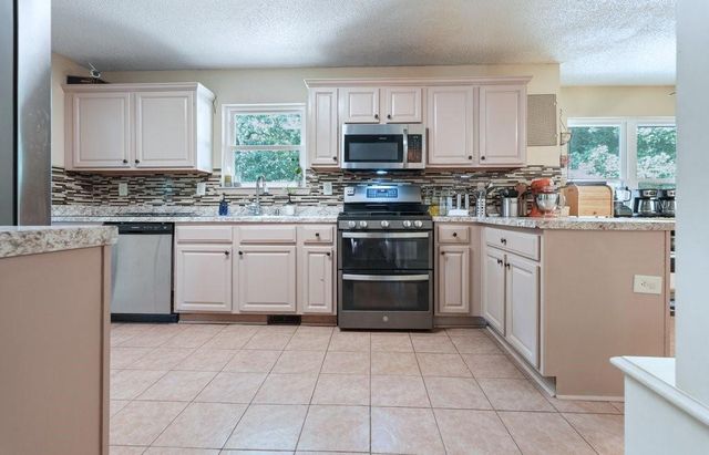 371 Silverleaf Lane, Dallas, GA 30157