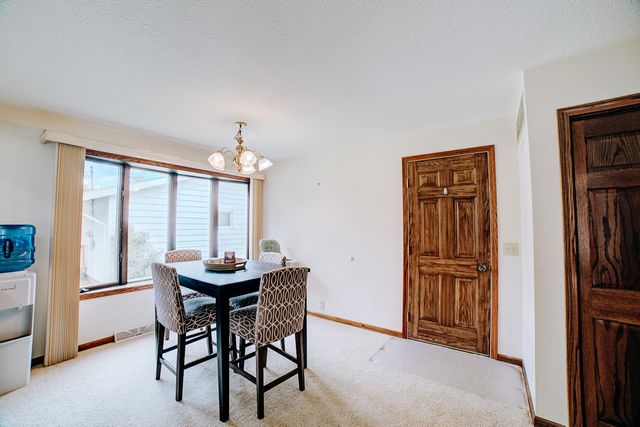 905 S 4th Street, Watseka, IL 60970