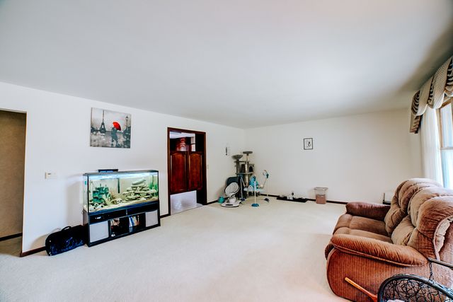 905 S 4th Street, Watseka, IL 60970