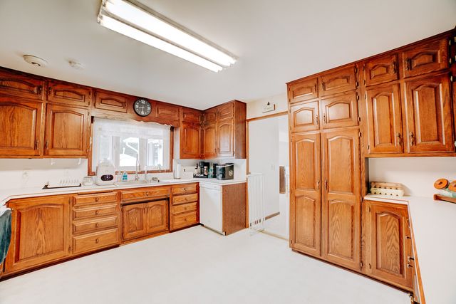 905 S 4th Street, Watseka, IL 60970