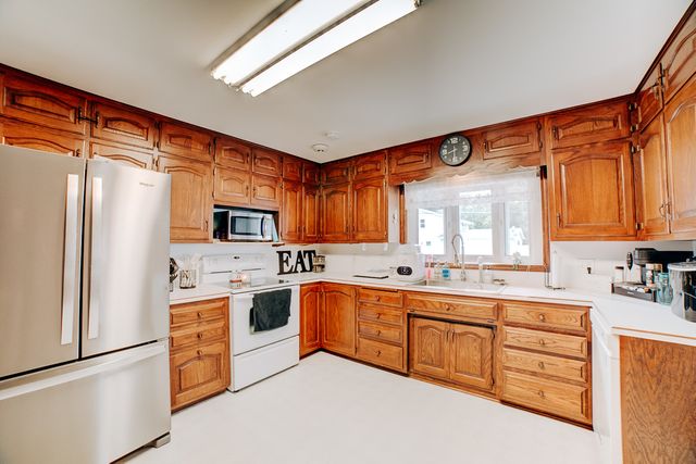 905 S 4th Street, Watseka, IL 60970