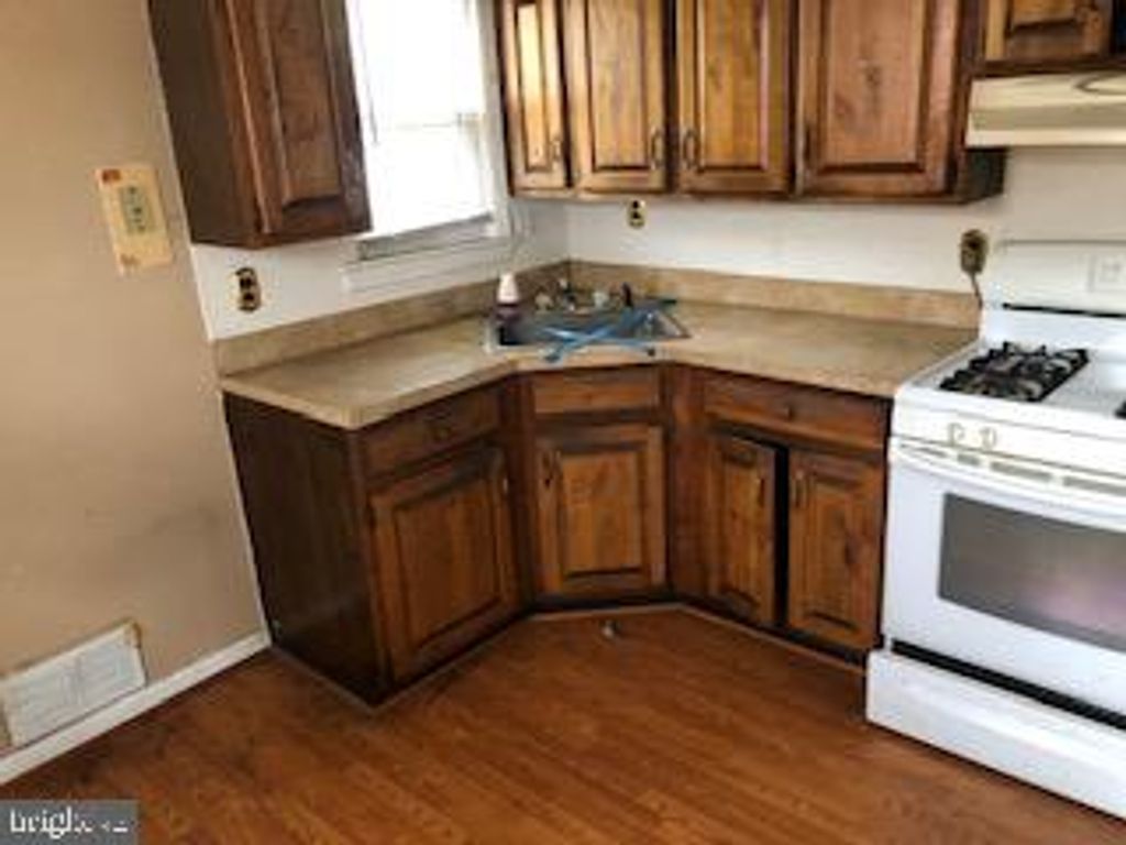 9717 NARRAGANSETT PKWY, College Park, MD 20740