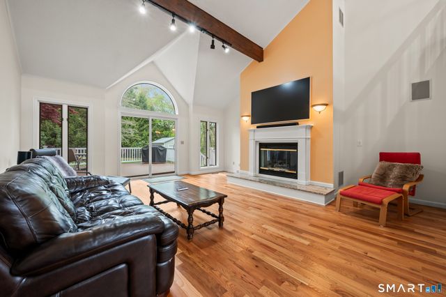 2 Executive Hill Road, Wolcott, CT 06716