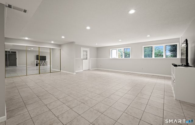 2 Executive Hill Road, Wolcott, CT 06716