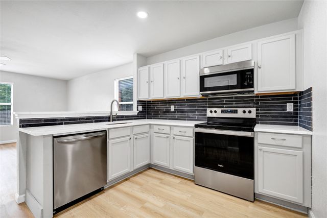 807 Encino Drive, Arlington, TX 76001