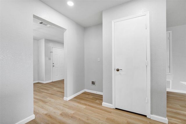 807 Encino Drive, Arlington, TX 76001