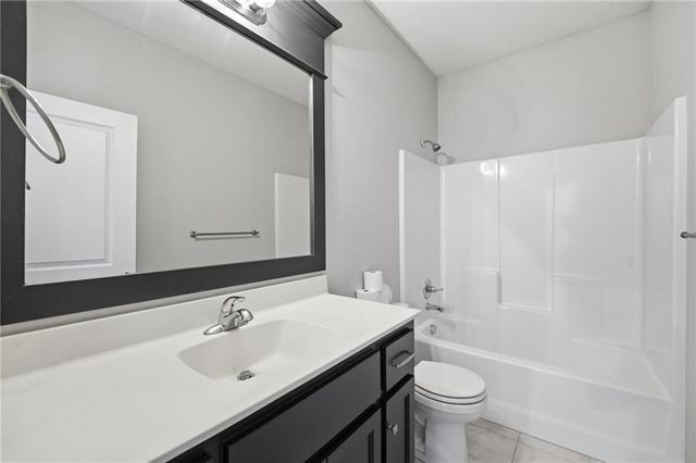 25136 W 148th Terrace, Olathe, KS 66061