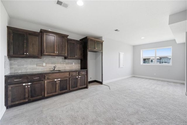 25136 W 148th Terrace, Olathe, KS 66061