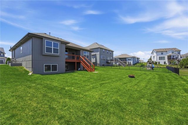 25136 W 148th Terrace, Olathe, KS 66061