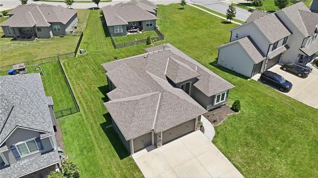 25136 W 148th Terrace, Olathe, KS 66061