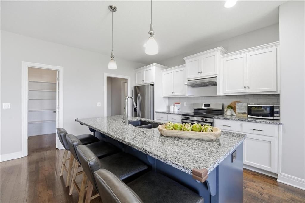 25136 W 148th Terrace, Olathe, KS 66061