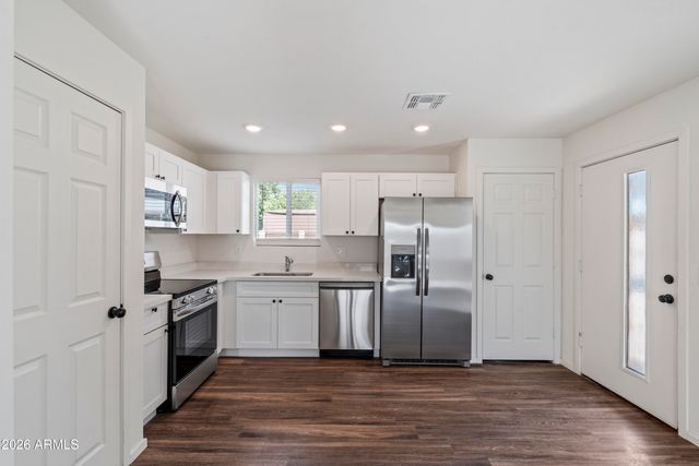 1106 E PAPAGO Street, Phoenix, AZ 85034