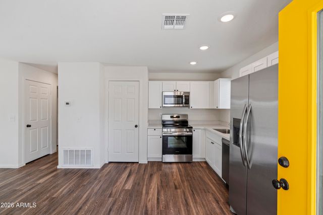 1106 E PAPAGO Street, Phoenix, AZ 85034