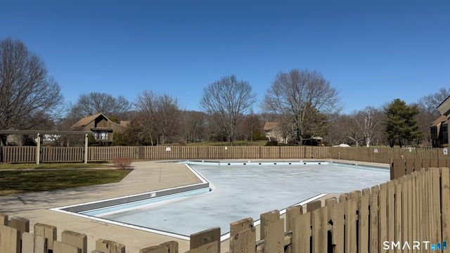 14 Algonquin Lane C, Stratford, CT 06614