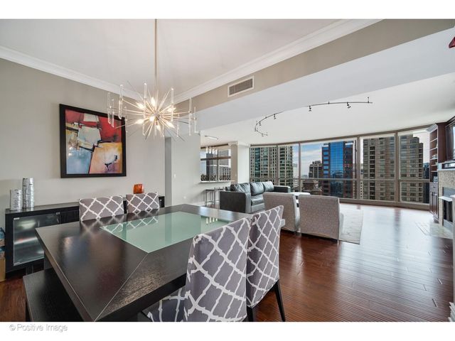 21 E Huron Street 3204, Chicago, IL 60611
