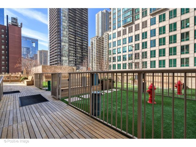 21 E Huron Street 3204, Chicago, IL 60611