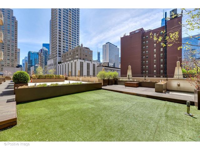 21 E Huron Street 3204, Chicago, IL 60611
