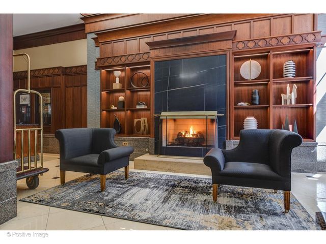 21 E Huron Street 3204, Chicago, IL 60611