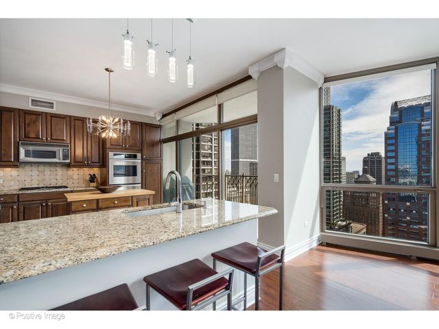 21 E Huron Street 3204, Chicago, IL 60611