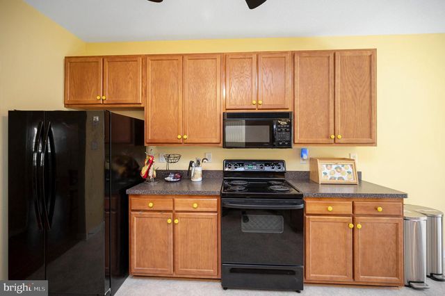 6606 TWIN CEDARS CT, Fredericksburg, VA 22407