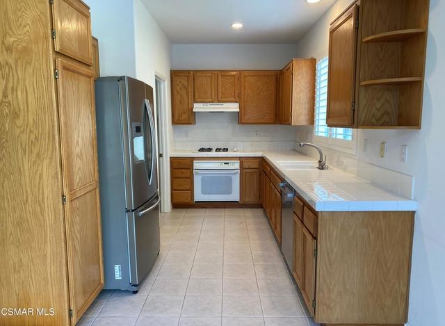 30805 Genova Court, Westlake Village, CA 91362