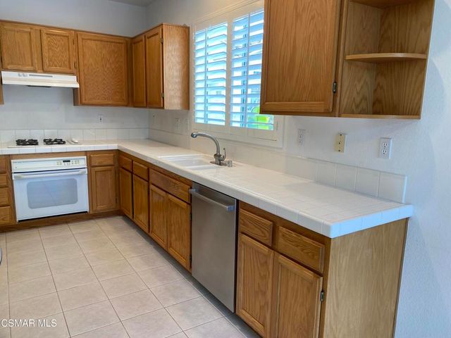 30805 Genova Court, Westlake Village, CA 91362