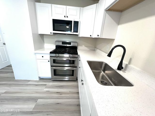 4142 E MORELAND Street 2, Phoenix, AZ 85008