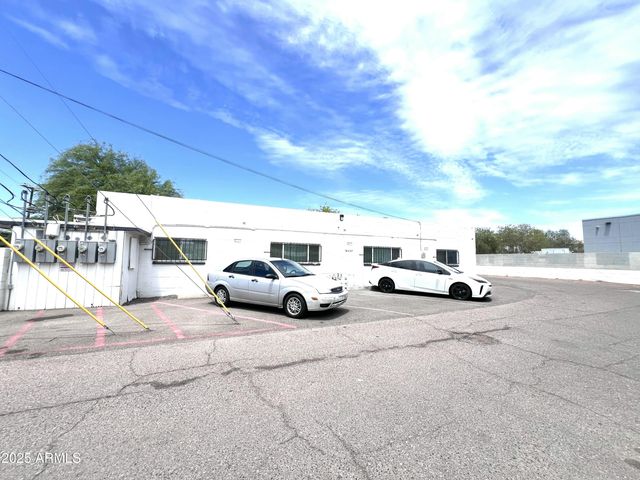 4142 E MORELAND Street 2, Phoenix, AZ 85008