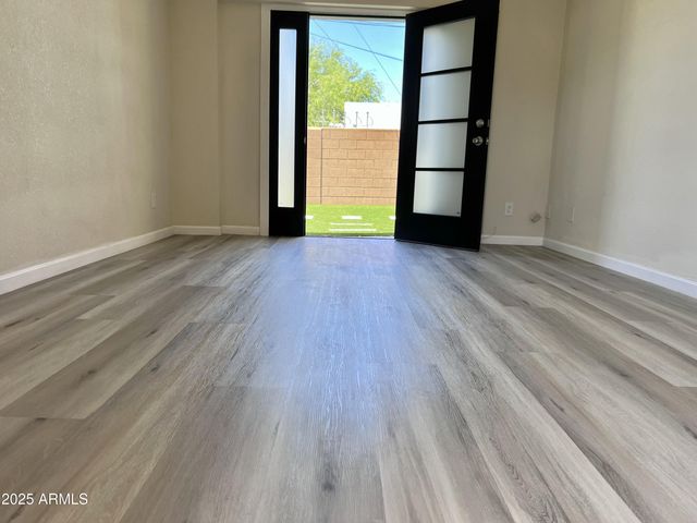 4142 E MORELAND Street 2, Phoenix, AZ 85008