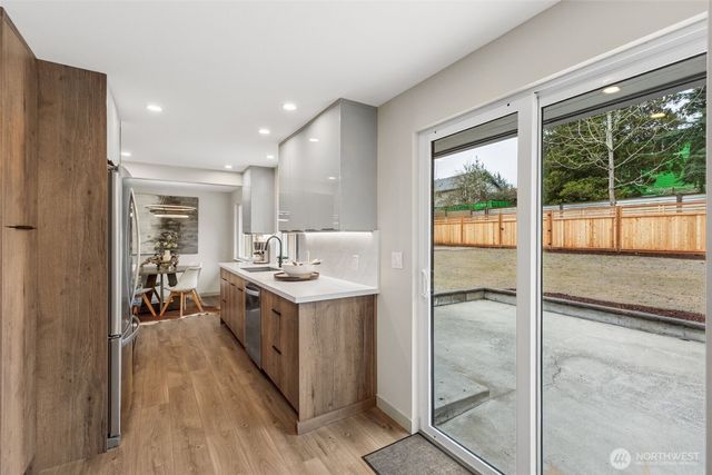 10021 19th Avenue SW, Seattle, WA 98146